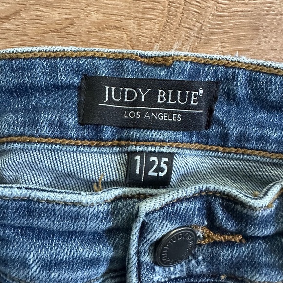 Judy Blue Buffalo Plaid Patch Skinny Jeans Size 25 - Picture 4 of 10